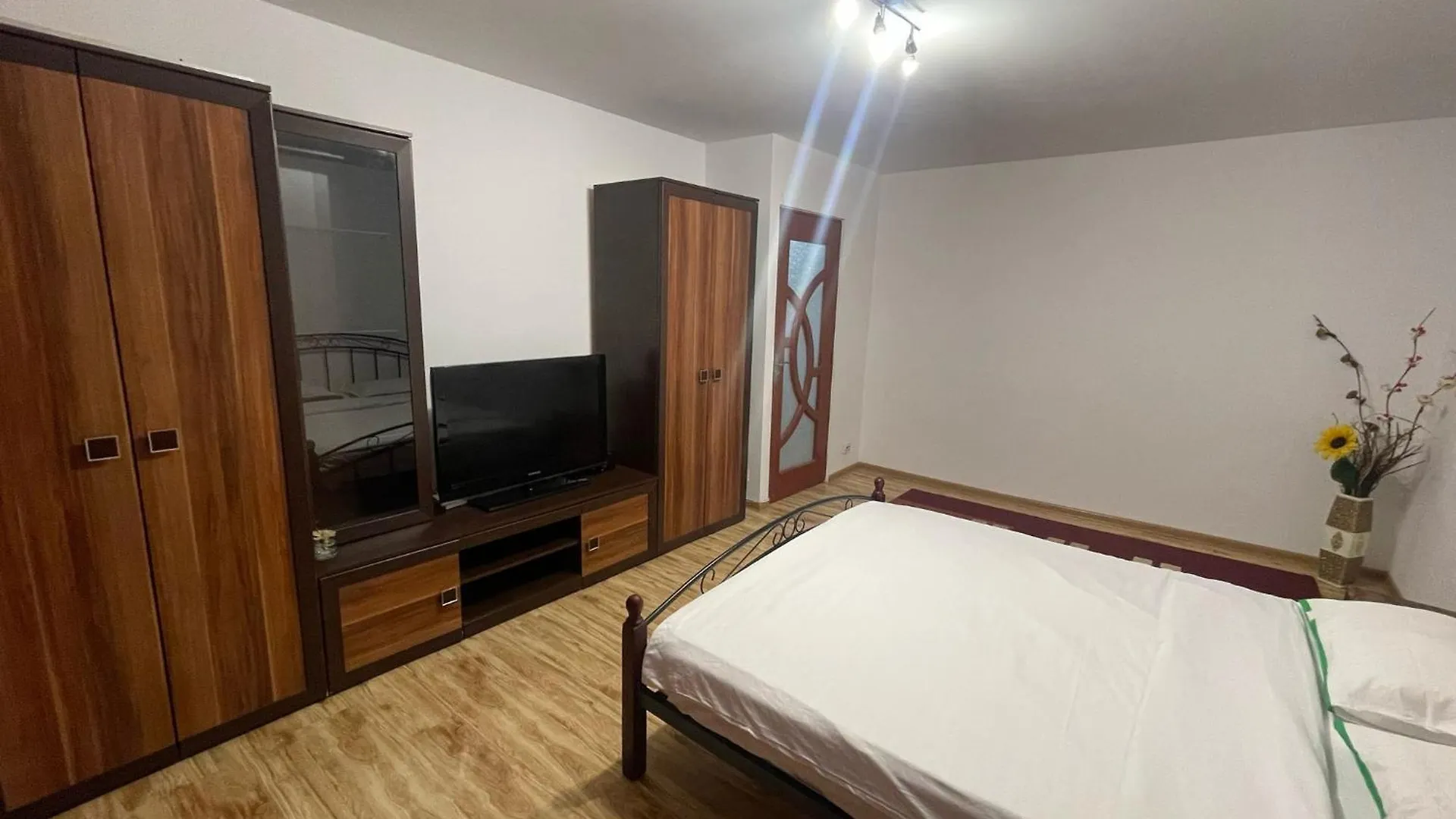 Vintage Studio Vitan Bucharest 0*,  Romania